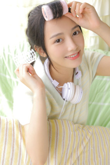 父亲画女儿裸体
